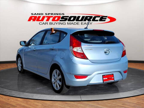 2012 Hyundai Accent SE