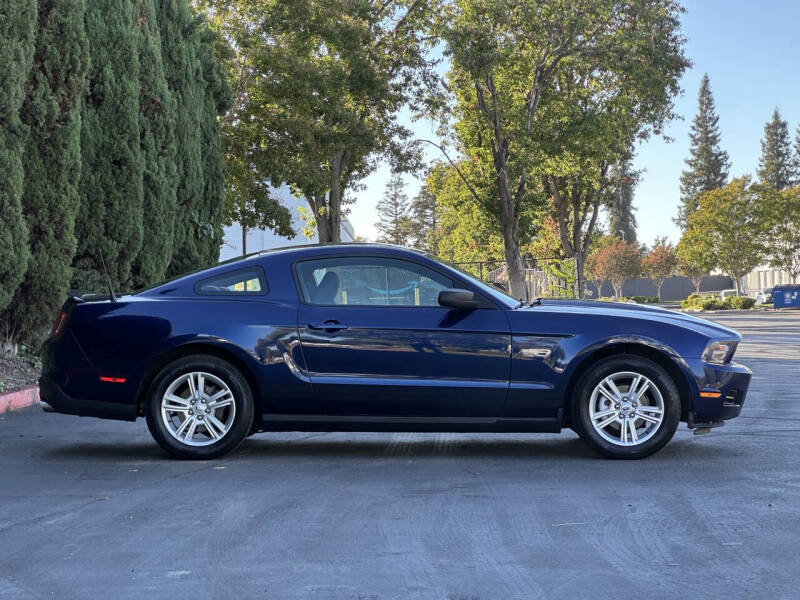 2010 Ford Mustang V6