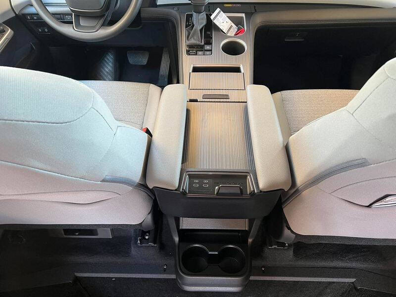 2026 Toyota Sienna LE 8-Passenger