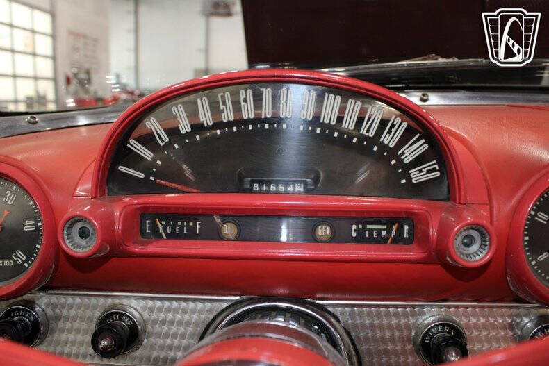 1956 Ford Thunderbird