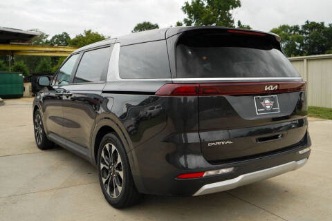2024 Kia Carnival EX