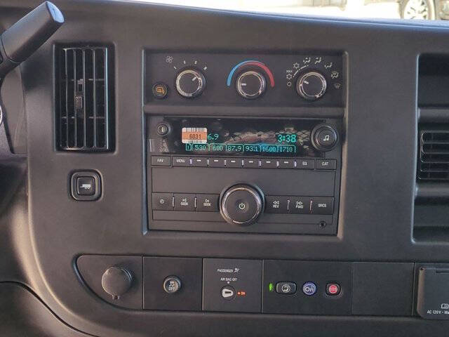 2025 Chevrolet Express 2500