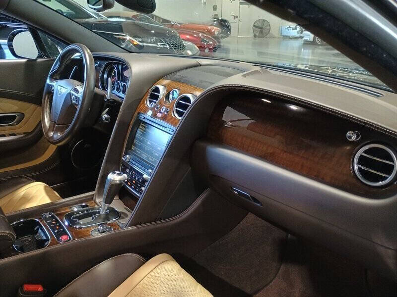 2017 Bentley Continental 44