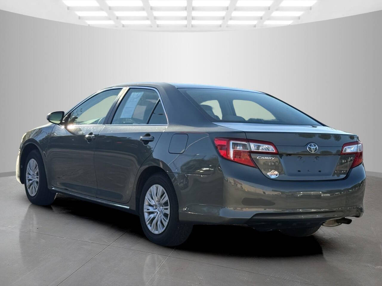 2014 Toyota Camry for sale at Used Cars Toledo in Oregon, OH