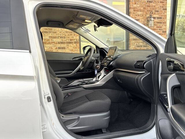 2022 Mitsubishi Eclipse Cross LE