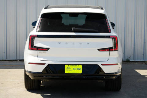 2025 Volvo EX90 Twin Performance Plus 7P