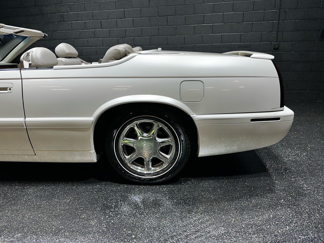 2000 Cadillac Eldorado 24