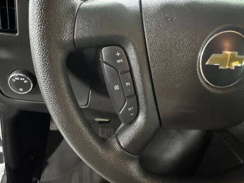 2025 Chevrolet Express LT 3500