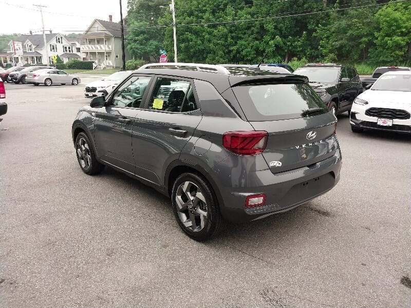 2025 Hyundai Venue SEL