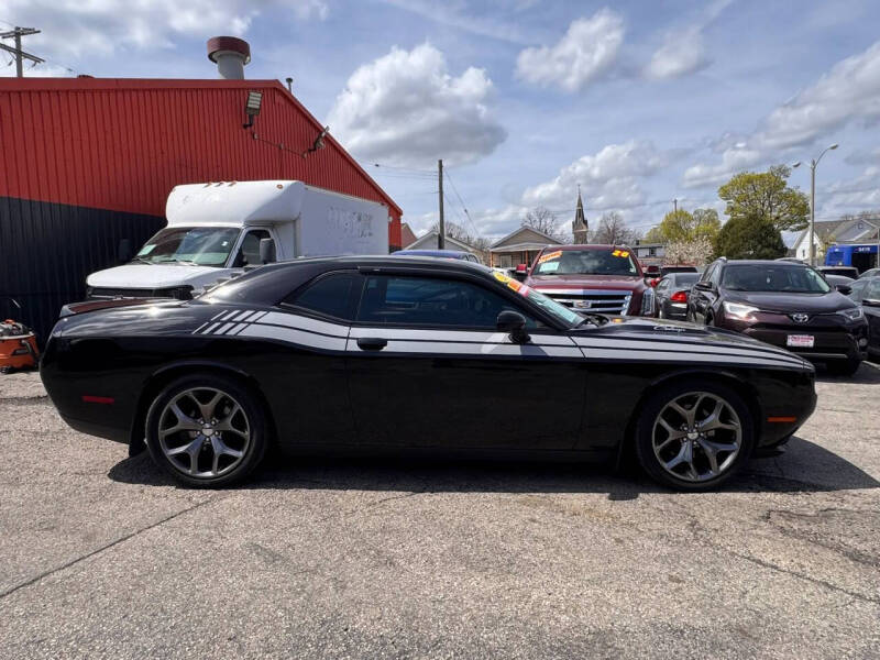 2015 Dodge Challenger SXT