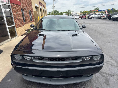 2014 Dodge Challenger SXT Plus