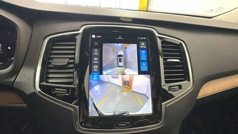 2024 Volvo XC90 B5 Plus Bright Theme