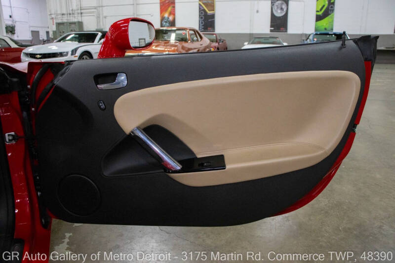 2009 Saturn SKY Red Line