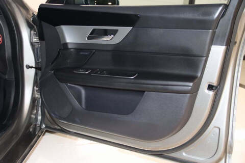 2017 Jaguar XF 35t Premium