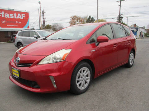 2013 Toyota Prius v Two