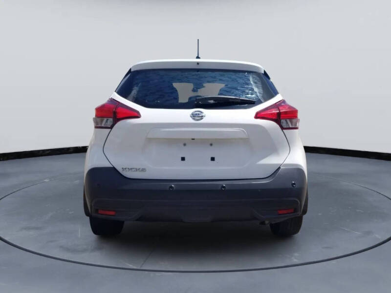 2020 Nissan Kicks S