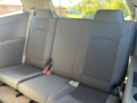 2017 Chevrolet Traverse LS