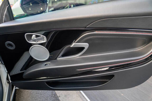 2019 Aston Martin DB11 V8