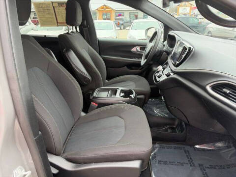 2022 Chrysler Pacifica Touring