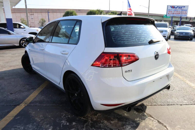 2017 Volkswagen Golf GTI S