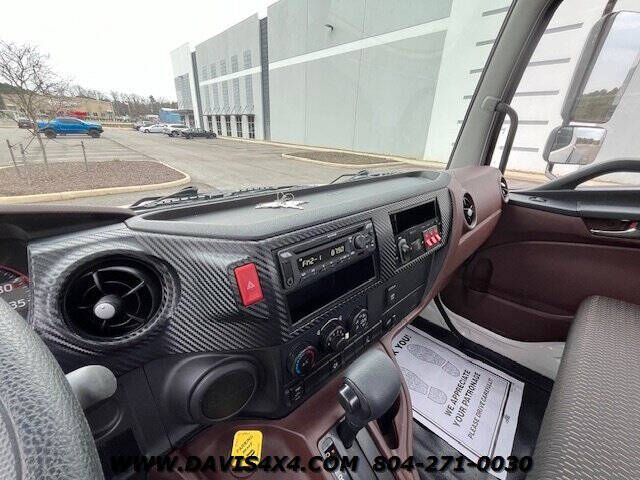 2025 Hino L6