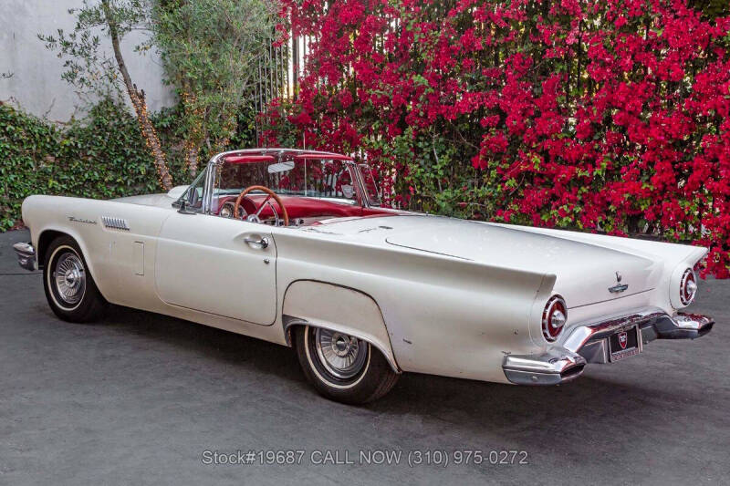 1957 Ford Thunderbird