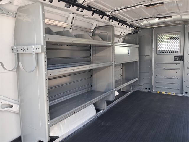 2025 Chevrolet Express 2500