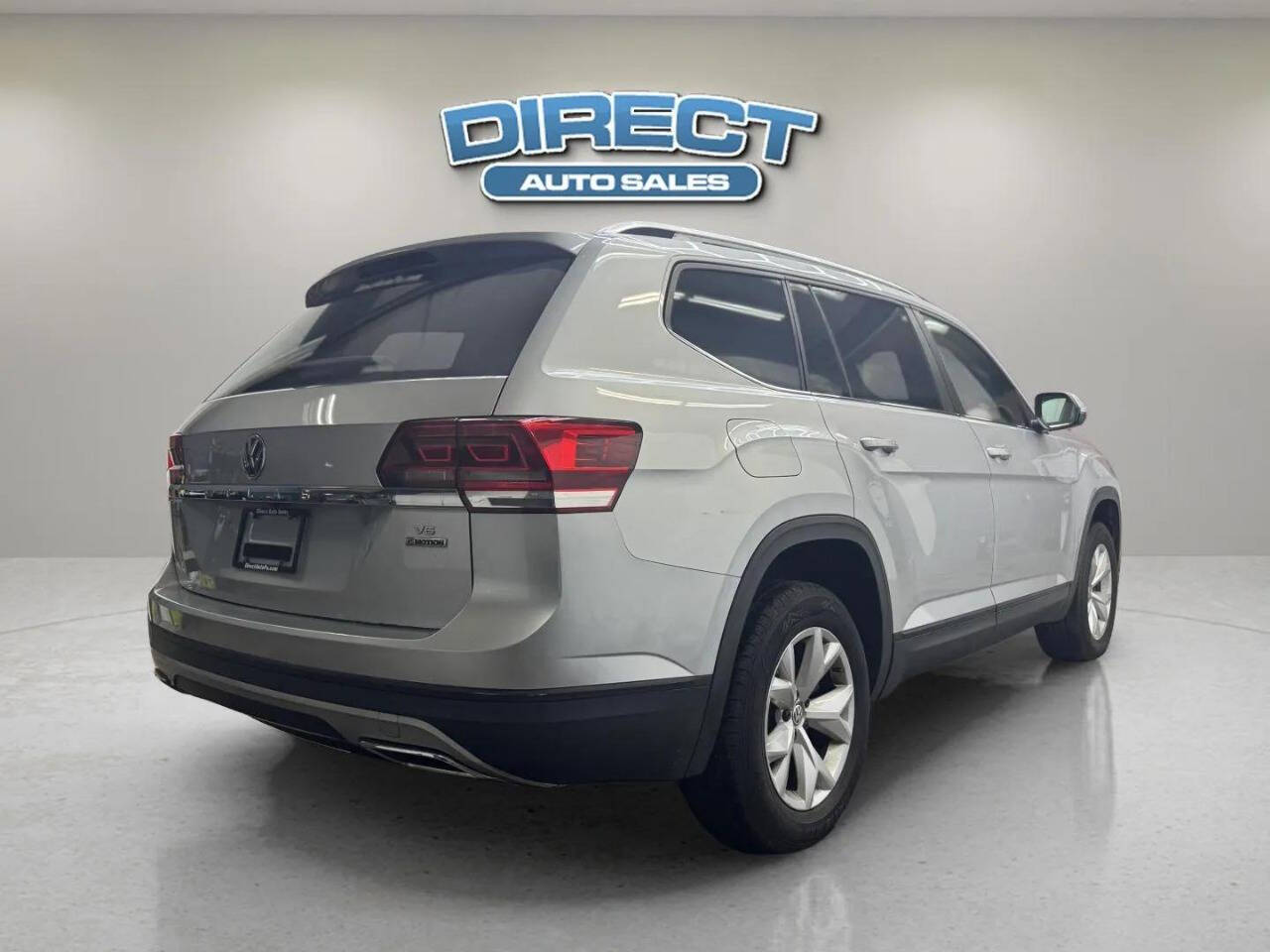 2018 Volkswagen Atlas V6 S 4Motion AWD 4dr SUV - Silver exterior view 6