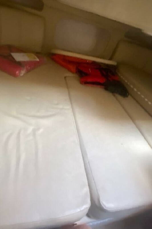 2003 Rinker 342 FIESTA VEE