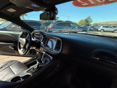 2015 Dodge Challenger SXT Plus