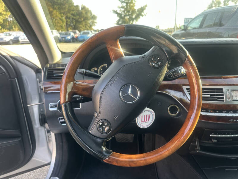 2009 Mercedes-Benz S-Class S 550 4MATIC