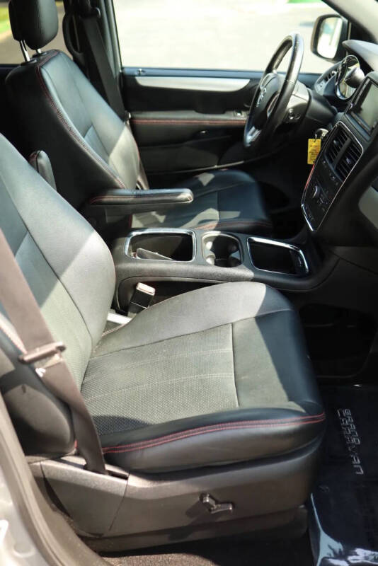 2016 Dodge Grand Caravan R/T