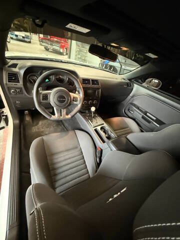 2014 Dodge Challenger SRT8 Core