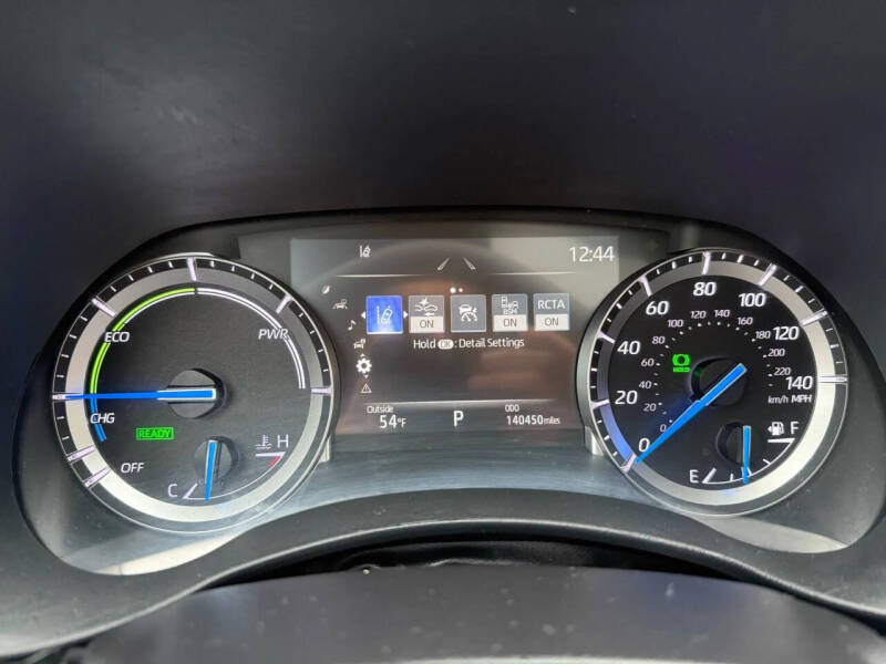 2022 Toyota Highlander Hybrid XLE