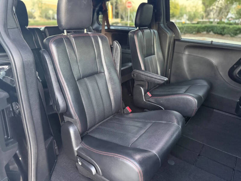 2014 Dodge Grand Caravan R/T