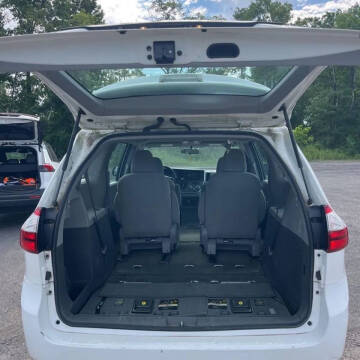 2017 Toyota Sienna L 7-Passenger