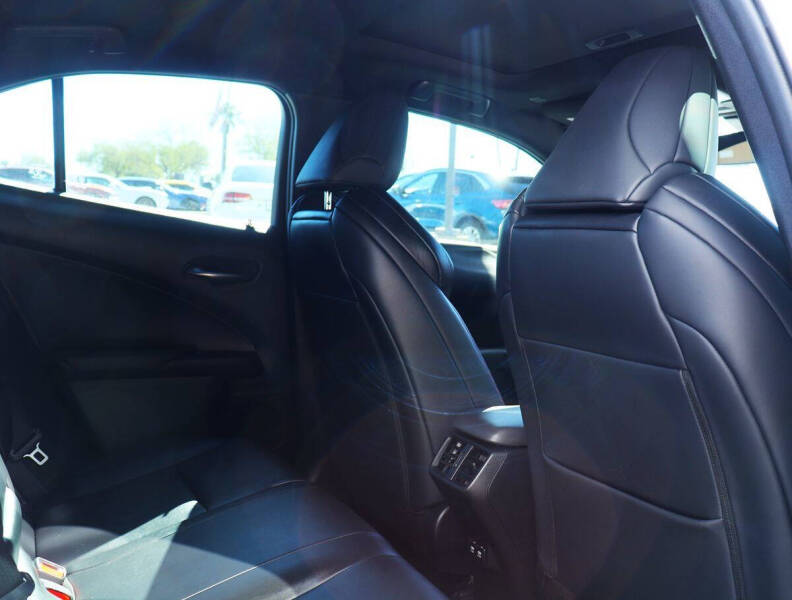 2019 Lexus UX 200 F SPORT