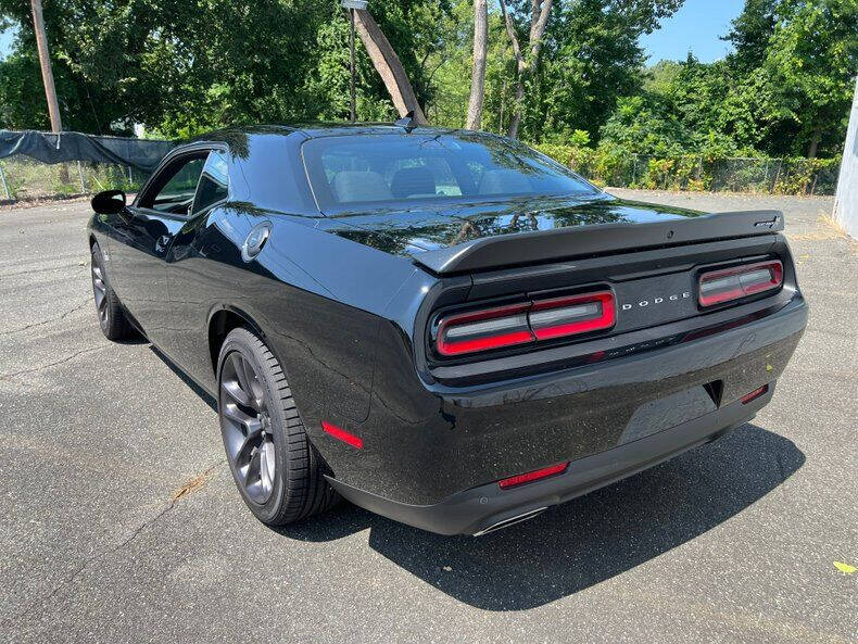 2022 Dodge Challenger