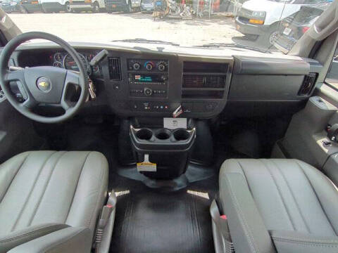 2025 Chevrolet Express 2500