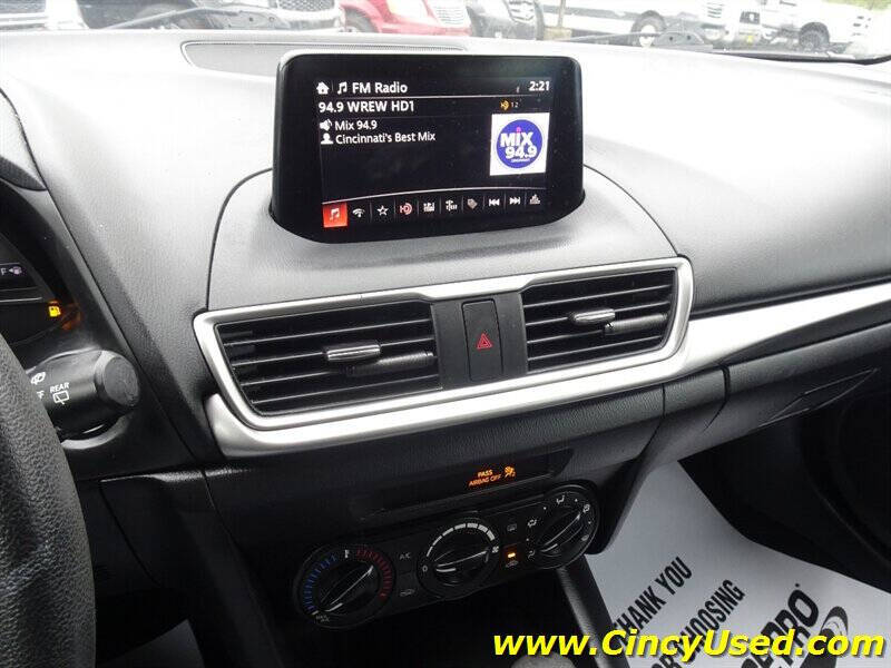 2017 Mazda MAZDA3 Sport