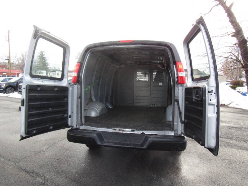 2022 Chevrolet Express 2500