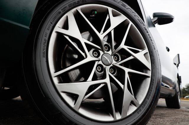 2022 Genesis GV70 2.5T Standard