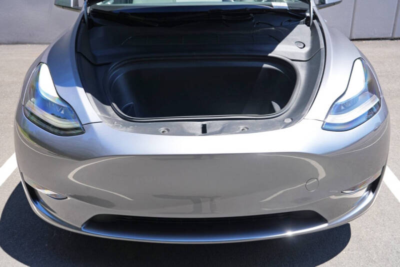 2024 Tesla Model Y Long Range