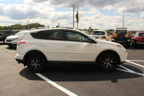 2017 Toyota RAV4 SE