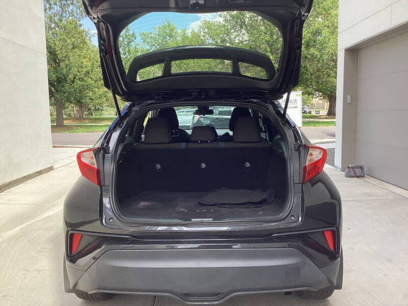 2020 Toyota C-HR LE