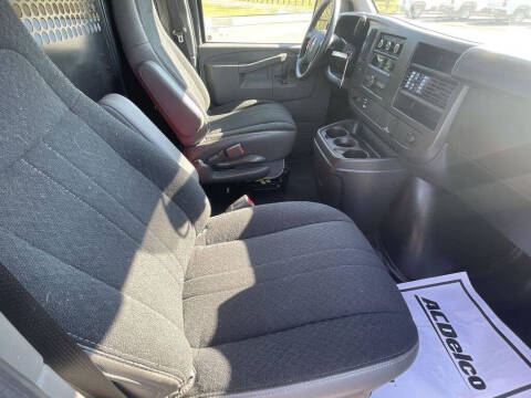 2023 Chevrolet Express 2500