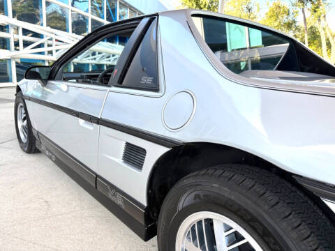 1987 Pontiac Fiero SE