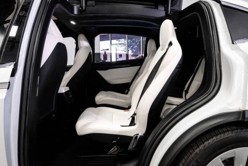 2020 Tesla Model X Long Range