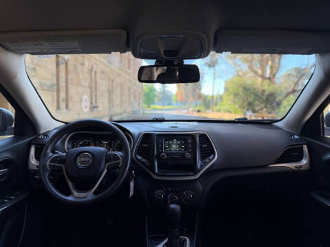2016 Jeep Cherokee