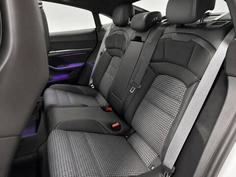 2025 Porsche Taycan